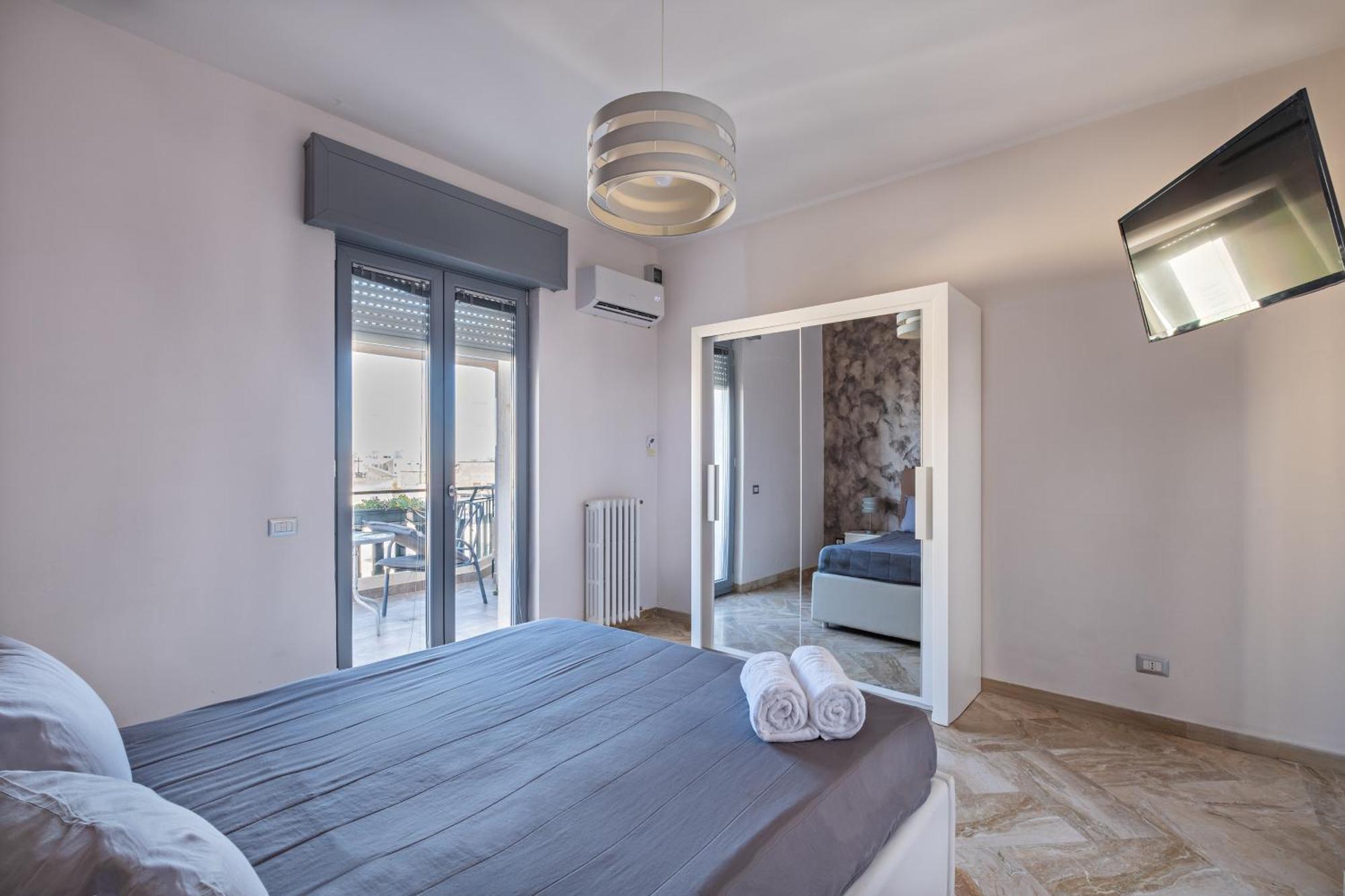 Penthouse Station Luxury Apts Le Dimore Brindisi Bagian luar foto