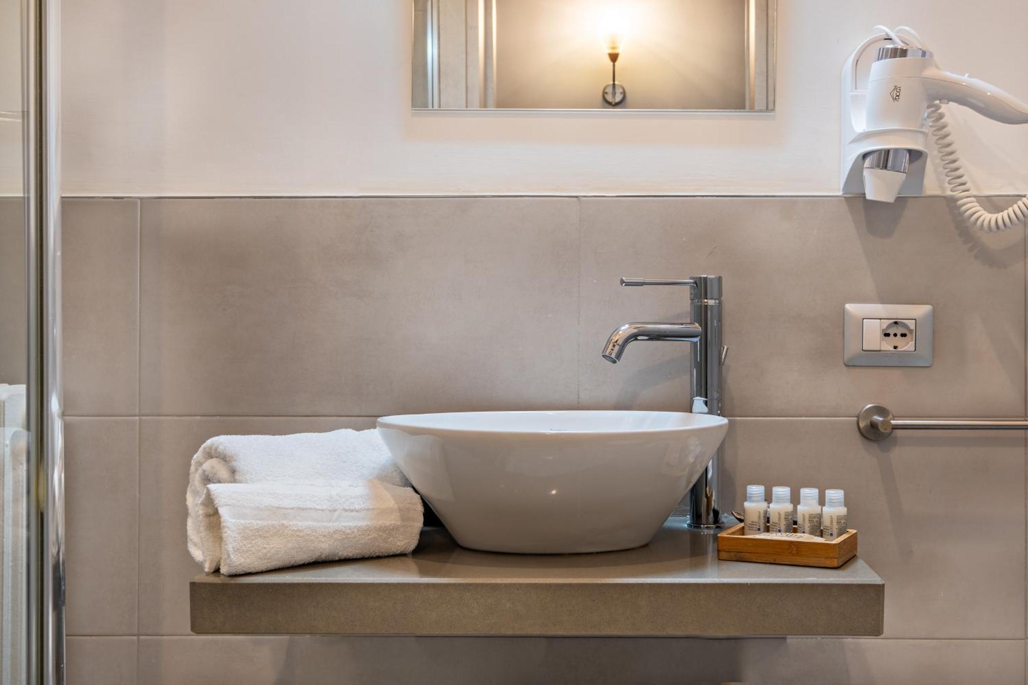 Penthouse Station Luxury Apts Le Dimore Brindisi Bagian luar foto
